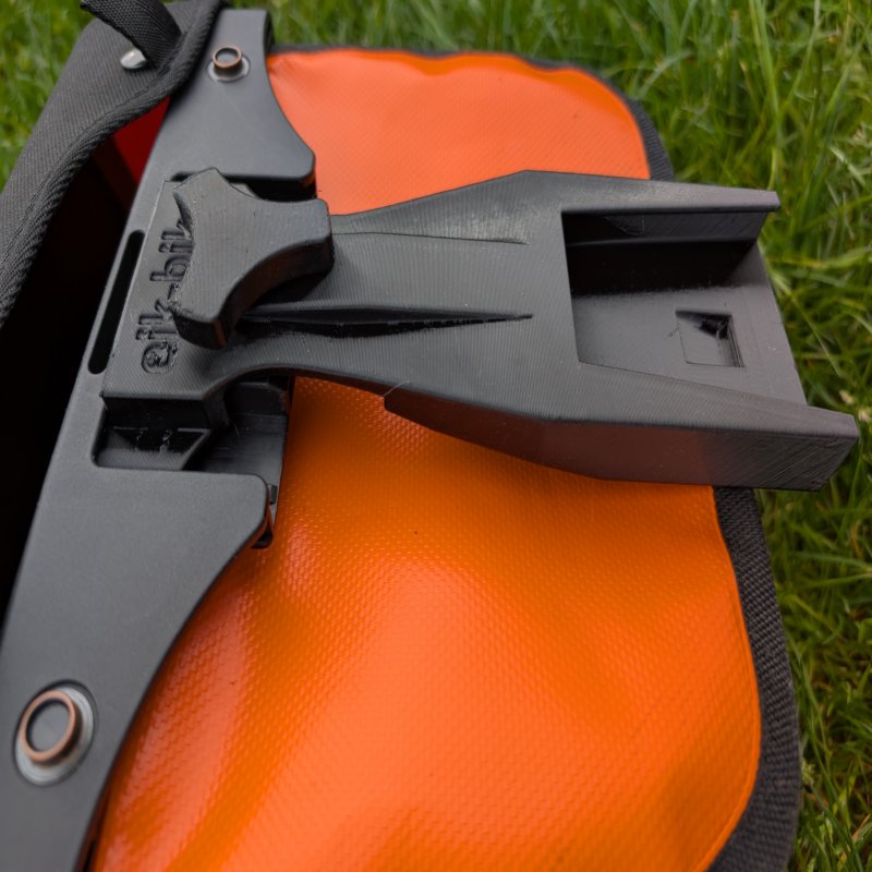 Lenkertaschen Adapter Brompton – Seitenansicht montiert